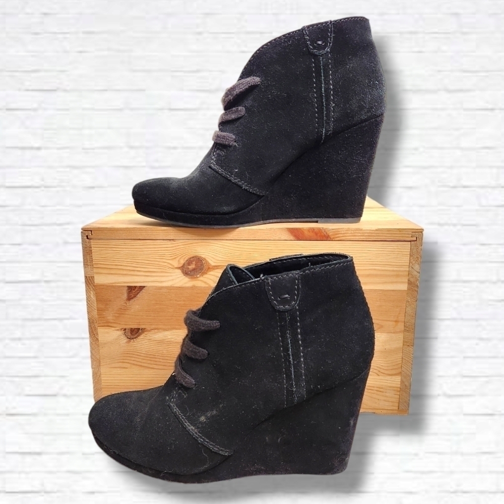 Dolce Vita "Gael" Black Suede 4" Wedge Heel Ankle Boots Size 9.5